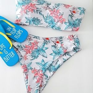 NWOT. Zaful Orchid Print Bandeau High Waist Bikini.